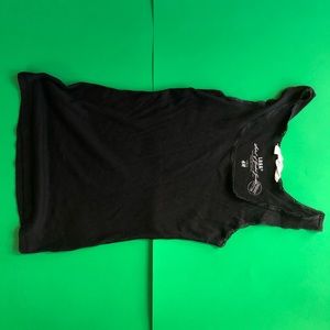 Black tanktop